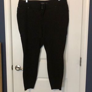 Torrid black ankle pants